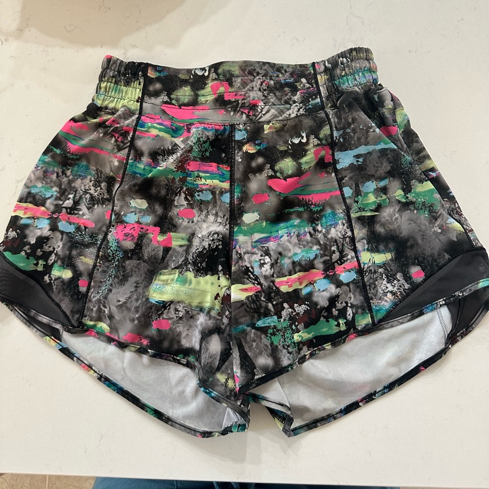 lululemon hotty hot shorts